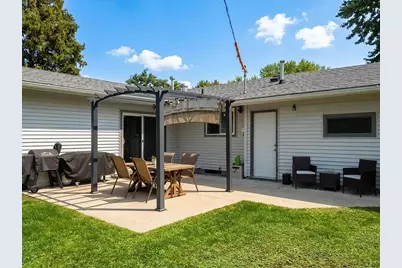 4247 Sandstone Drive, Eagan, MN 55122 - Photo 3