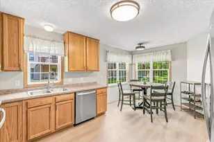 2442 Autumn Ridge Ct, Chanhassen, MN 55317 - Photo 11