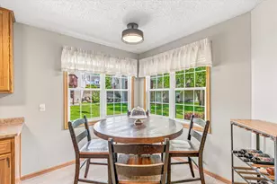 2442 Autumn Ridge Ct, Chanhassen, MN 55317 - Photo 17