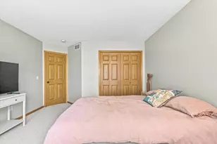 2442 Autumn Ridge Ct, Chanhassen, MN 55317 - Photo 29