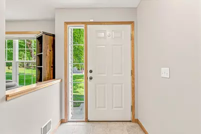 2442 Autumn Ridge Court, Chanhassen, MN 55317 - Photo 5