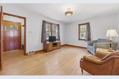 800 Broadway Avenue S, Sauk Rapids, MN 56379 - Photo 3