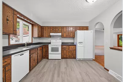 11043 98th Place N, Maple Grove, MN 55369 - Photo 11