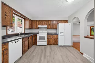 11043 98th Pl N, Maple Grove, MN 55369 - Photo 11