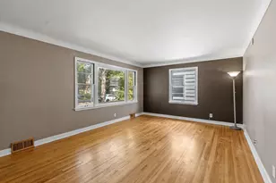 906 Sherwood Ave, Saint Paul, MN 55106 - Photo 5