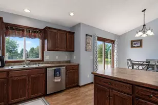 100 Olympic Ct, Mankato, MN 56001 - Photo 11