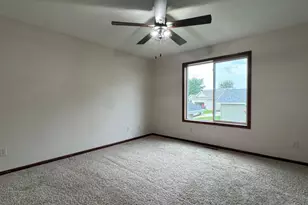 100 Olympic Ct, Mankato, MN 56001 - Photo 17