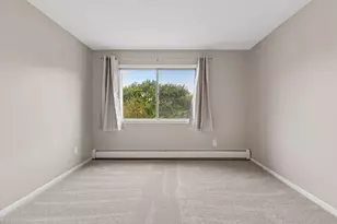 2800 Hillsboro Ave N, New Hope, MN 55427 - Photo 11
