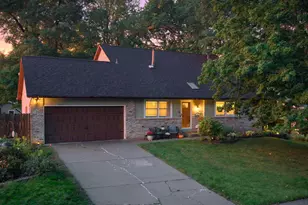 6453 134th St W, Apple Valley, MN 55124 - Photo 1