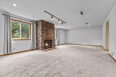 4212 Desoto Street, Vadnais Heights, MN 55127 - Photo 15
