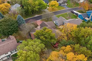 8685 Sycamore Ln N, Maple Grove, MN 55369 - Photo 5