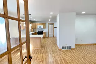 404 E Cottonwood St, Springfield, MN 56087 - Photo 9