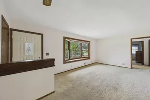 8831 Greenway Ave S, Cottage Grove, MN 55016 - Photo 5