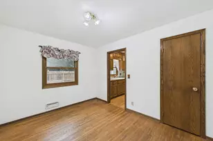 8831 Greenway Ave S, Cottage Grove, MN 55016 - Photo 15