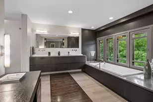 2409 E Lake Of The Isles Pkwy, Minneapolis, MN 55405 - Photo 21