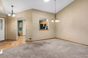 7658 Newbury Rd, Woodbury, MN 55125 - Photo 31