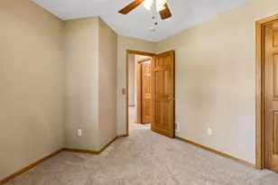 7658 Newbury Rd, Woodbury, MN 55125 - Photo 41