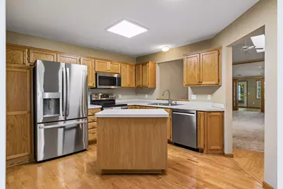 7658 Newbury Road, Woodbury, MN 55125 - Photo 9