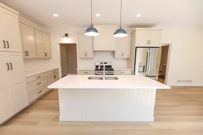 116 N Quincy Street, Alexandria, MN 56308 - Photo 5