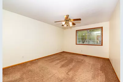 11508 Elmwood Avenue N, Champlin, MN 55316 - Photo 15