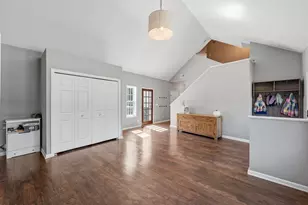 25745 Wildrose Ln, Excelsior, MN 55331 - Photo 5