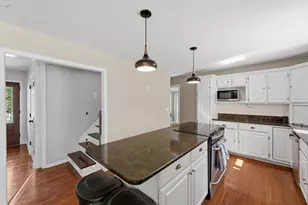 25745 Wildrose Ln, Excelsior, MN 55331 - Photo 13