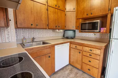 908 W Linden Street W, Fergus Falls, MN 56537 - Photo 21