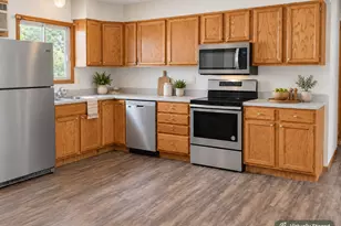703 N 5th St, Marshall, MN 56258 - Photo 3