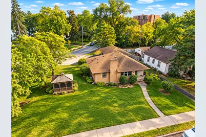 4201 40th Avenue N, Robbinsdale, MN 55422 - Photo 3
