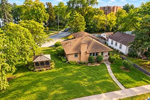 4201 40th Ave N, Robbinsdale, MN 55422 - Photo 3