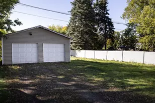 311 15th St S, Moorhead, MN 56560 - Photo 19