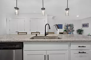 748 Midtown Ln, New Brighton, MN 55112 - Photo 17