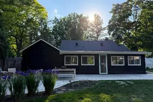 217 E Owasso Ln, Shoreview, MN 55126 - Photo 3