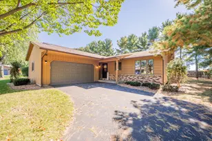 3379 Southgate Ct, Eau Claire, WI 54701 - Photo 1