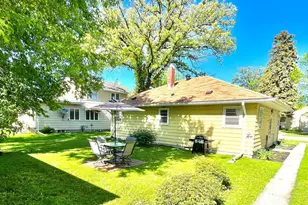 213 Tindolph Ave N, Thief River Falls, MN 56701 - Photo 3
