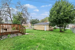 2147 Burns Ave, Saint Paul, MN 55119 - Photo 25