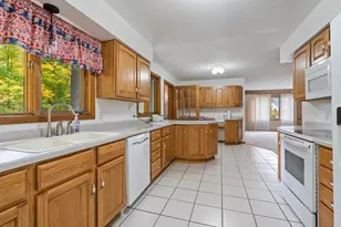 2010 Norton Rd, Duluth, MN 55803 - Photo 9