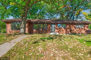 43 Suzanne Ave, Vadnais Heights, MN 55127 - Photo 1