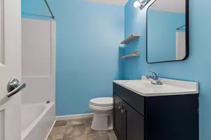380 Ramsey St, Saint Paul, MN 55102 - Photo 17