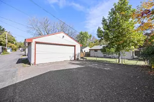 1097 Dale St N, Saint Paul, MN 55117 - Photo 51