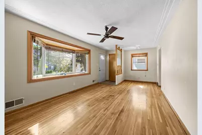 1097 Dale Street N, Saint Paul, MN 55117 - Photo 17