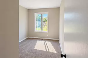 2933 69th Ln N, Brooklyn Center, MN 55430 - Photo 5