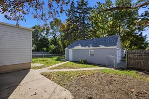 631 11th St N, Moorhead, MN 56560 - Photo 31