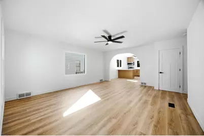 631 11th Street N, Moorhead, MN 56560 - Photo 5