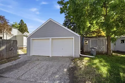 631 11th Street N, Moorhead, MN 56560 - Photo 33