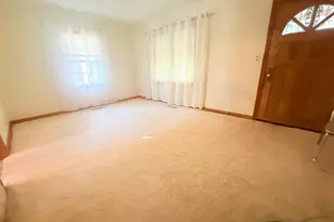 1679 Nevada Ave E, Saint Paul, MN 55106 - Photo 3