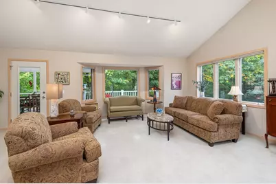 19580 Waterford Court, Shorewood, MN 55331 - Photo 7