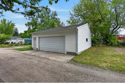 715 Maple Street, Alexandria, MN 56308 - Photo 15