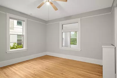 2445 Lyndale Avenue S, Minneapolis, MN 55405 - Photo 9