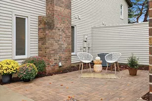 4711 Lund Point, Eagan, MN 55122 - Photo 3